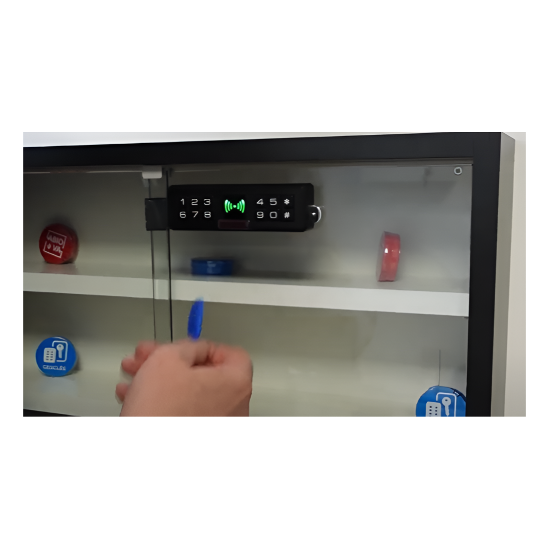 Serrure crémaillère pour vitrine en verre à carte et à code 